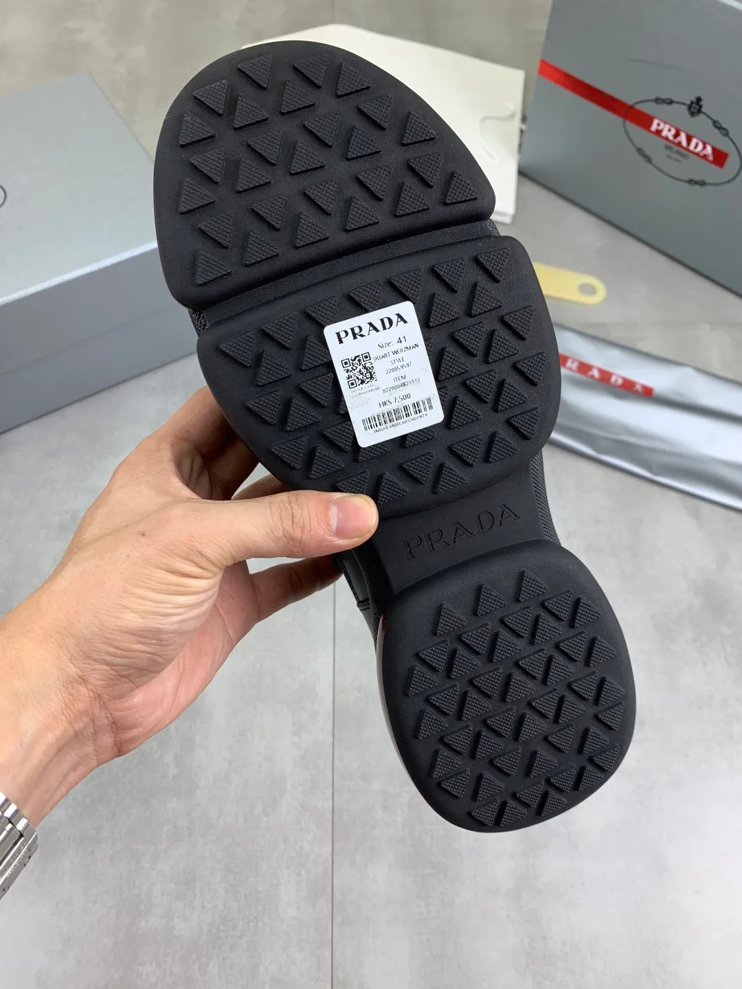 Men's men's shoes 💰P640 💰【New model】Top quality, new popular model on the official website, it will not go out of style for a hundred years, 🆘 The trendy brand (Prada) mainly promotes popular models, avant-garde and versatile fashionable men's shoes, private version molding, cowhide surface splicing 1:1 oil edge processing... fashionable and simple, original imported cowhide interior cowhide feet; the atmosphere and personality are more fashionable, eye-catching and pursuing class. It will subvert old ideas and be a must-have for fashionistas who want to spend time with you! Must keep it! High-end comfort, high-end quality workmanship. Size: 38-45 Various colors available. full package
